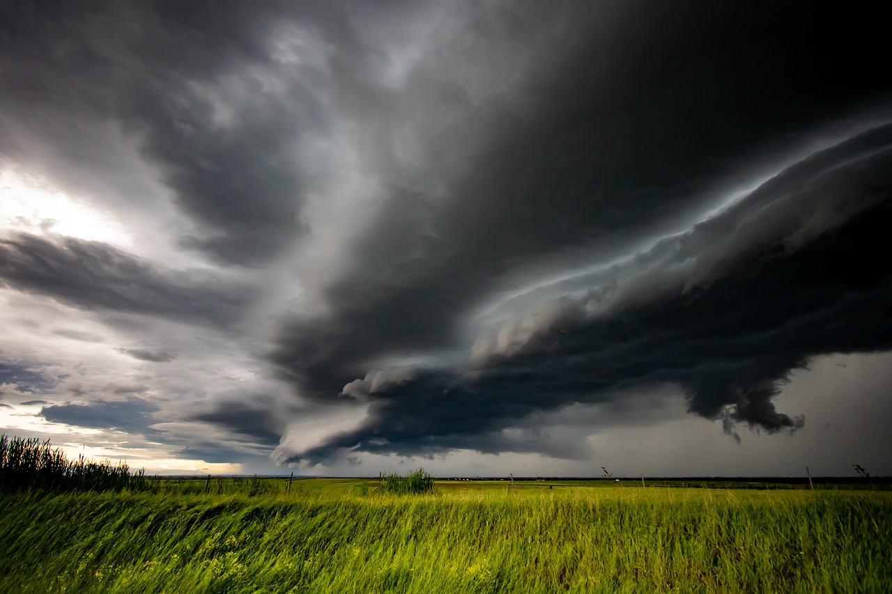 Comprendre les tempêtes : causes, impacts et préventions