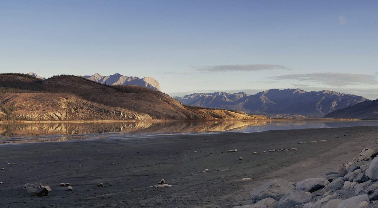 découvrez l'écotourisme, une forme de voyage qui allie exploration de la nature et respect de l'environnement. plongez dans des expériences authentiques tout en préservant la biodiversité et en soutenant les communautés locales.