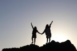 découvrez l'importance de la collaboration interculturelle dans un monde de plus en plus connecté. apprenez comment les échanges culturels enrichissent les équipes, favorisent l'innovation et renforcent les relations professionnelles. plongez dans les stratégies pour surmonter les barrières culturelles et tirer parti des diversités pour atteindre des objectifs communs.