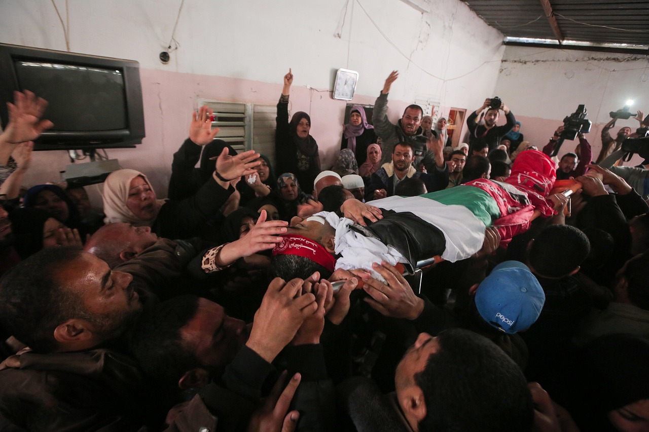 découvrez les enjeux du conflit de gaza, ses origines historiques, les acteurs impliqués et ses conséquences sur la région. plongez dans l'analyse des tensions et des efforts de paix pour mieux comprendre cette crise complexe.