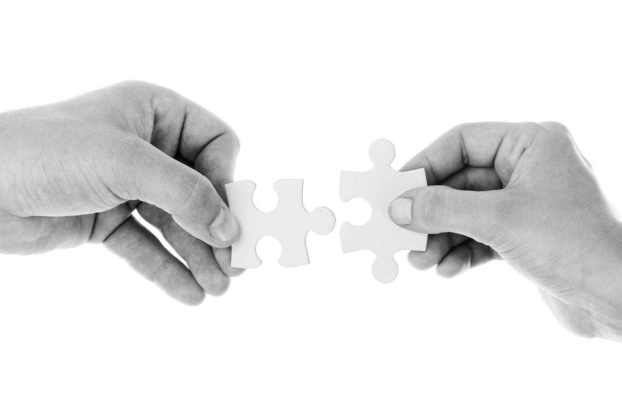 découvrez l'importance de la collaboration interculturelle dans un monde globalisé. apprenez comment surmonter les barrières culturelles, favoriser l'innovation et enrichir les échanges grâce à la diversité. éveillez votre potentiel pour travailler ensemble au-delà des frontières.
