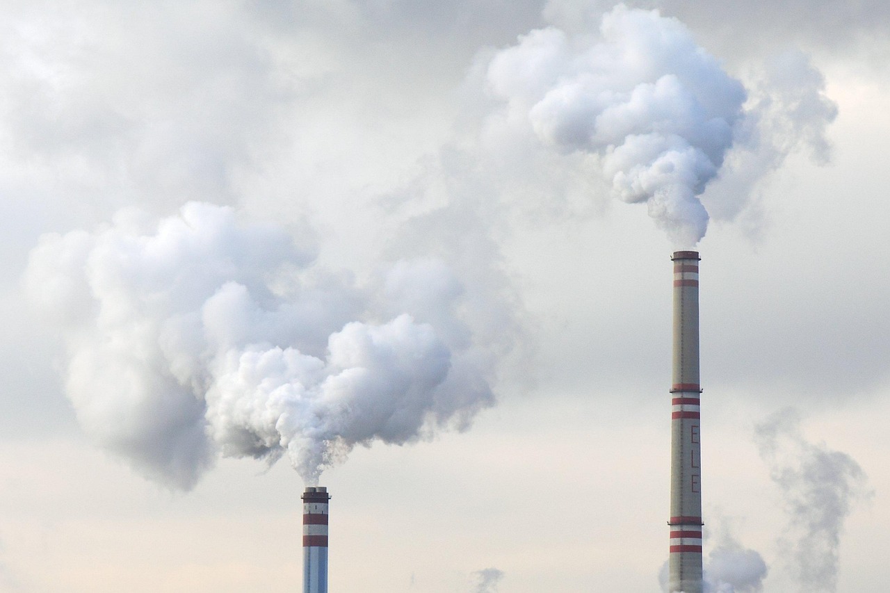 découvrez tout sur les combustibles fossiles : leur origine, leur impact sur l'environnement, et les alternatives durables pour un avenir énergétique plus propre.