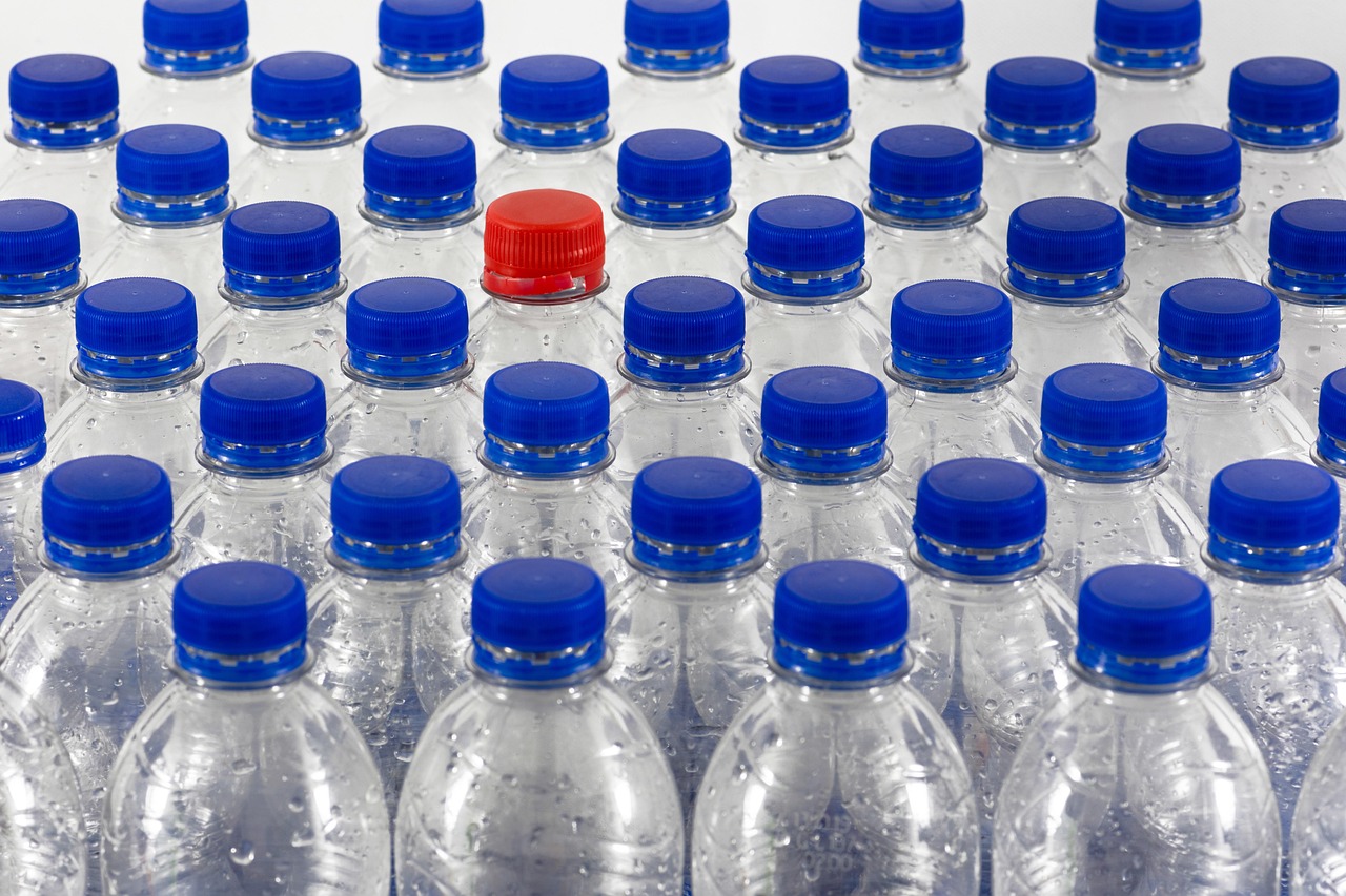 découvrez les causes, conséquences et solutions à la pollution plastique. informez-vous sur ses impacts sur l’environnement, la faune et la santé humaine, ainsi que sur les moyens de réduire les déchets plastiques au quotidien.