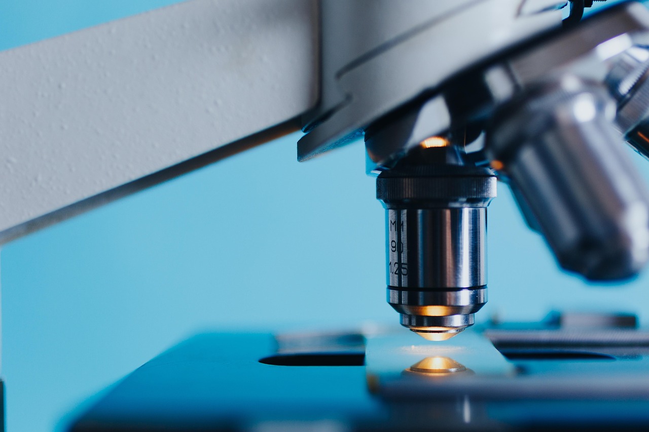 découvrez les enjeux, avantages et méthodes de la collaboration scientifique entre chercheurs et institutions du monde entier pour accélérer l'innovation et le partage des connaissances.