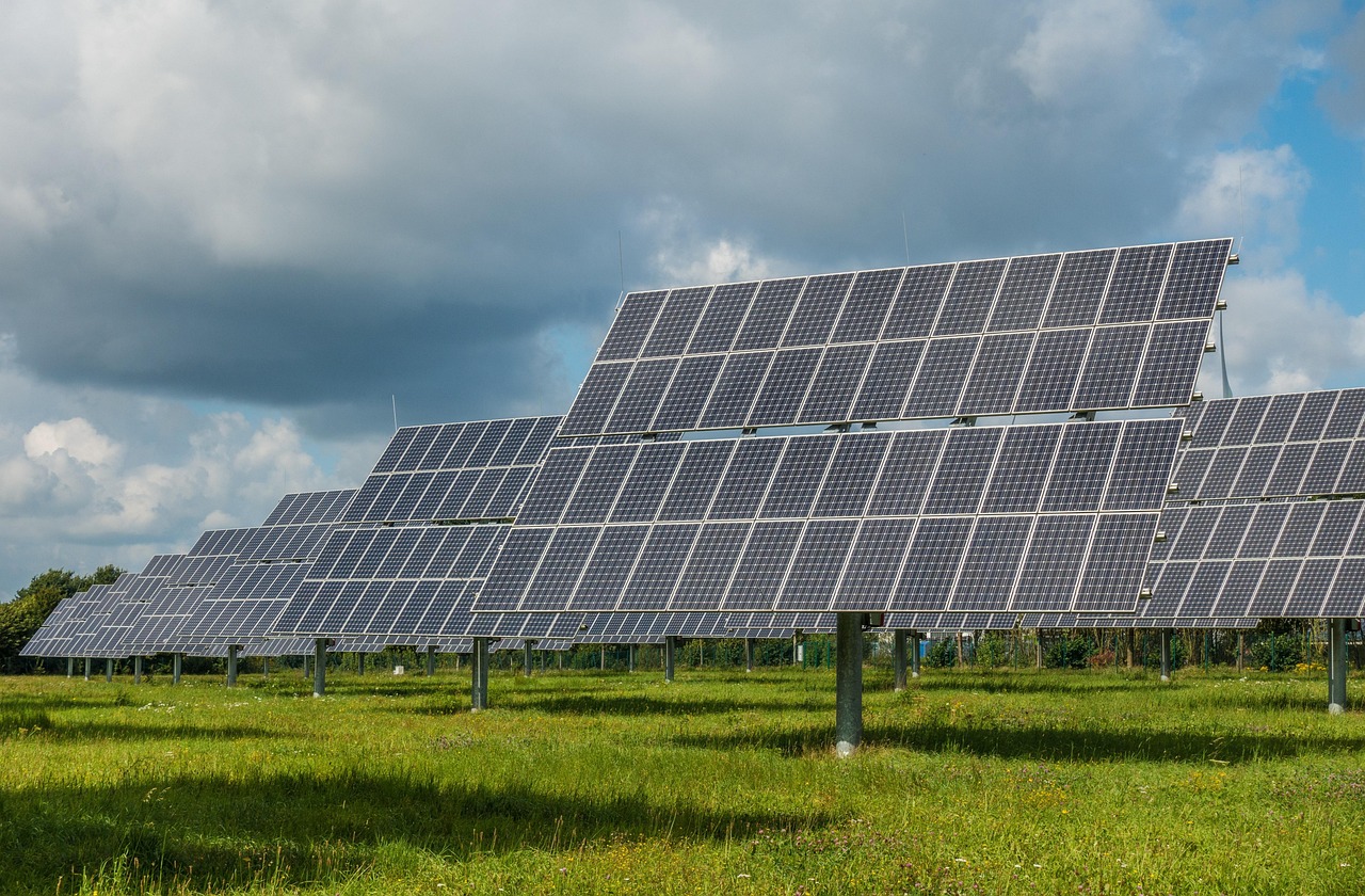 découvrez l'énergie solaire, une solution écologique et économique pour produire de l'électricité à partir du soleil. apprenez comment fonctionne l'énergie solaire, ses avantages, et comment l'adopter pour réduire votre empreinte carbone.