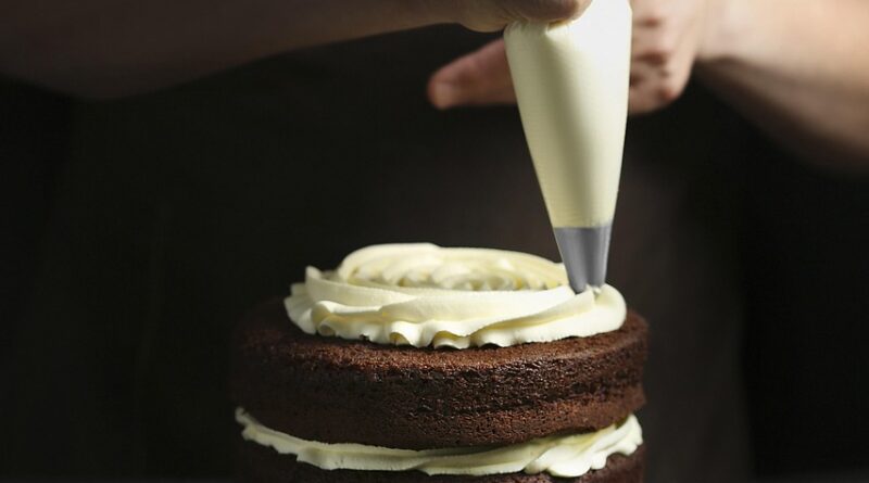 d&eacute;couvrez les utilisations efficaces du bicarbonate de soude et du vinaigre blanc pour le nettoyage naturel, la cuisine et bien plus encore.